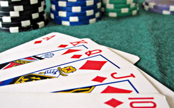 Giới thiệu về xì tố 5 cây