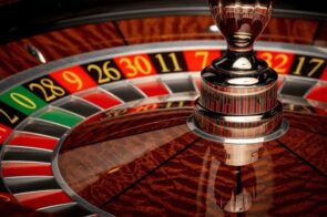 Chiến thuật bất bại giúp bạn làm chủ Roulette tại UK88!