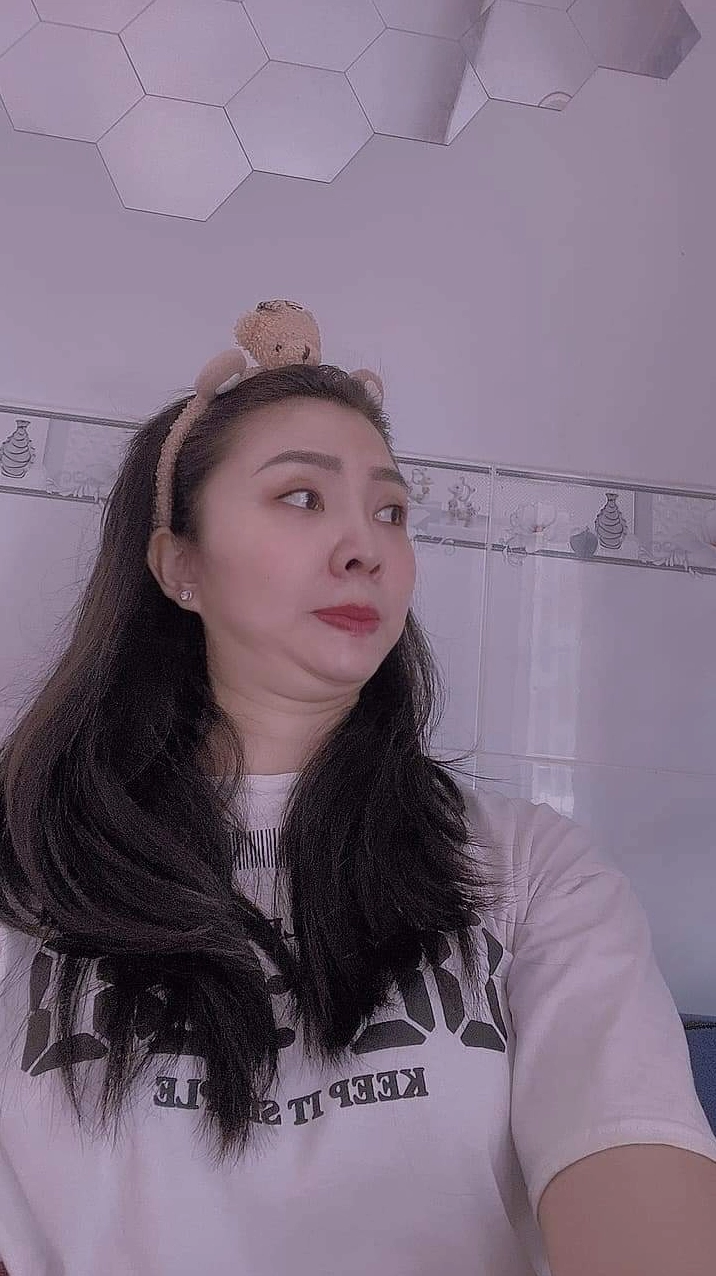 Hà Ngọc Diễm thực hiện cú đập bóng uy lực